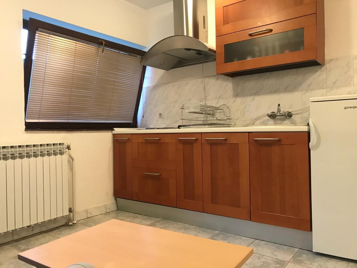 Apartmani Kosuta Tjentiste Exterior foto