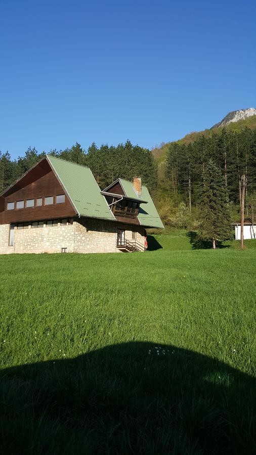 Apartmani Kosuta Tjentiste Exterior foto